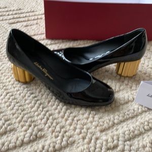 Salvatore Ferragamo Lucca Pump 55mm W 5.5